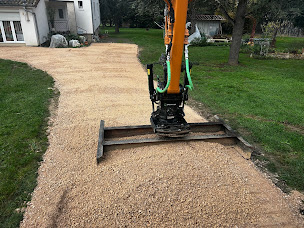 Photo n°8 de Piraux Jonathan - Terrassement - Assainissement - VRD - Gers à Labéjan (Entreprise de VRD)