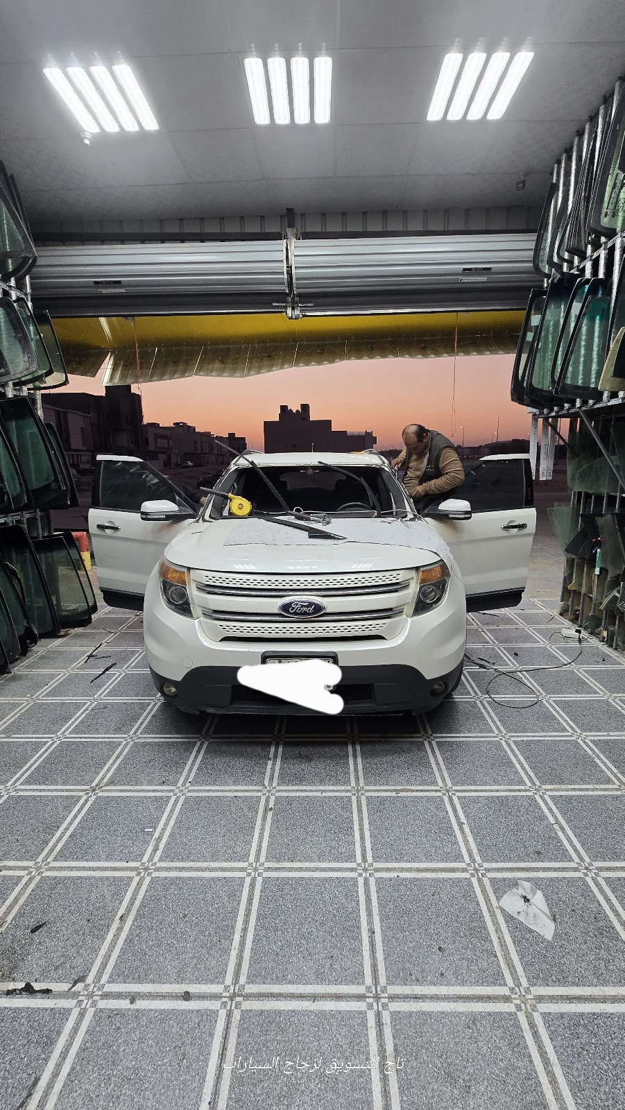 تاج التسويق للزجاج السيارات - صورة 2