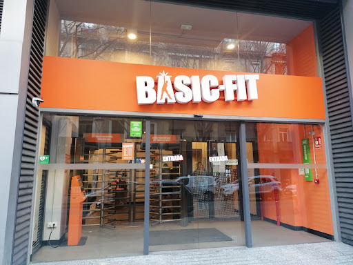 Basic-Fit Barcelona Carrer de Sardenya - Thumbnail