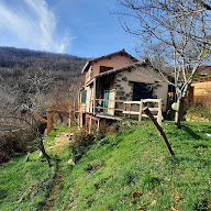 Gîte et cabanes du bousquet à Le Truel