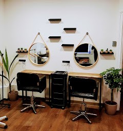 Photo n°25 de Hair Street coiffeur et barbier à La Madeleine (Salon de coiffure)