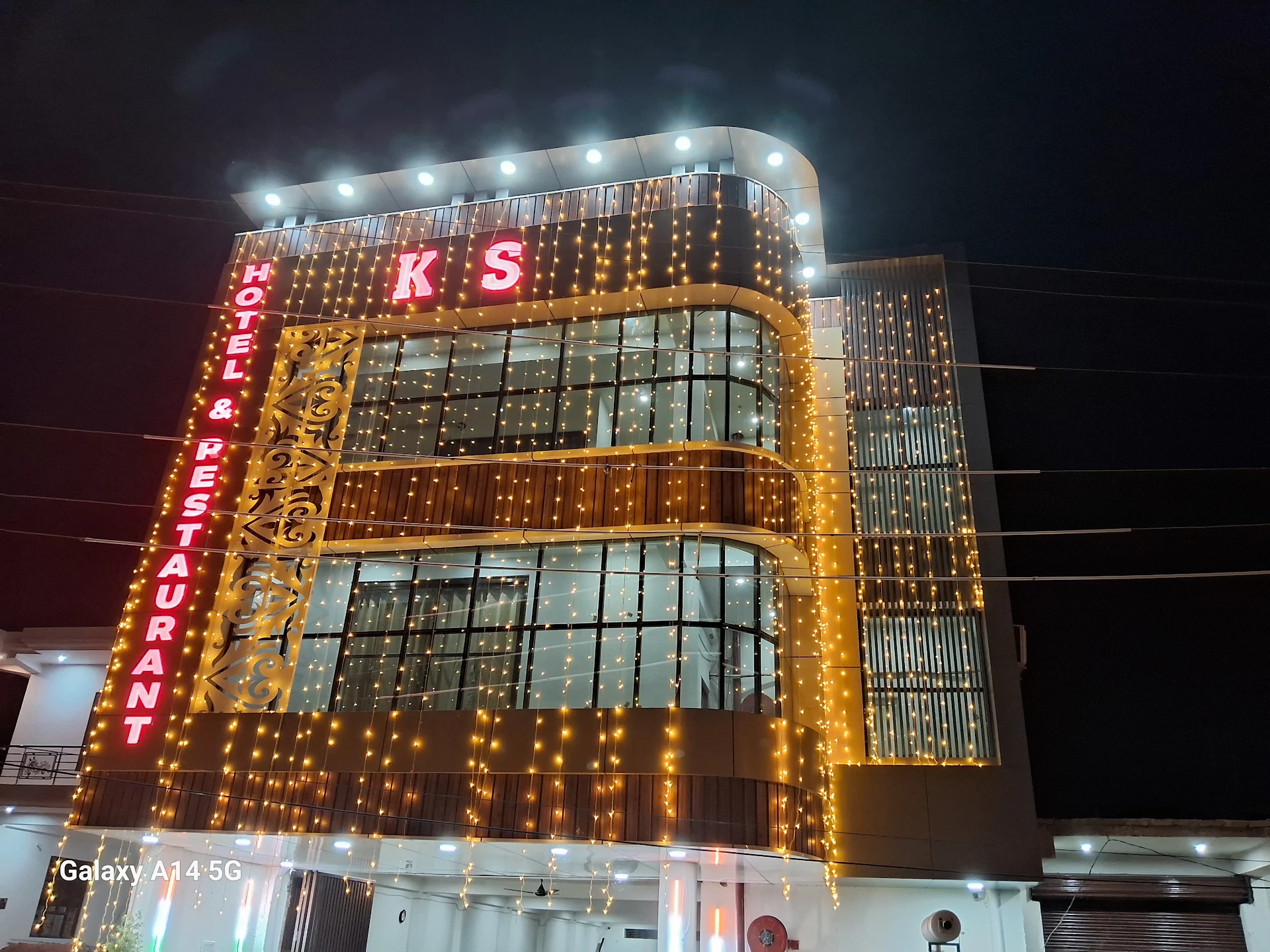 KS Hotel & Restaurant