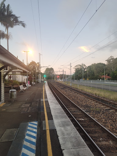 Woombye - Visual