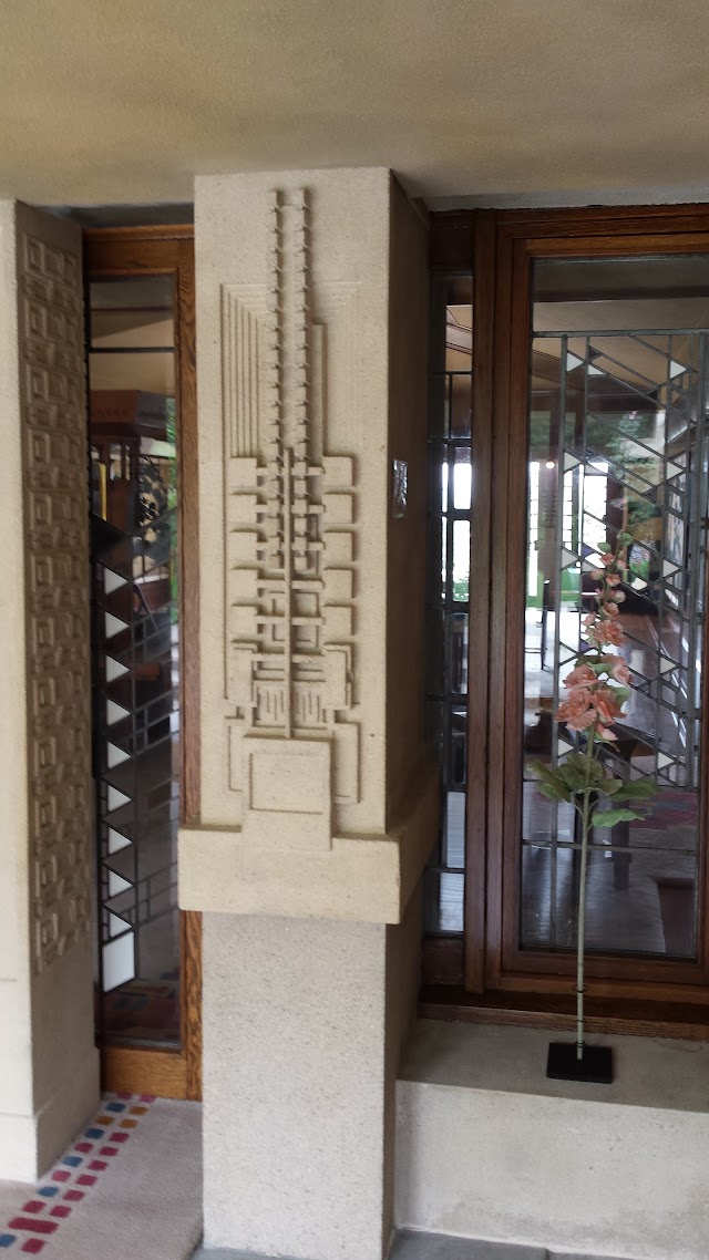 Hollyhock House