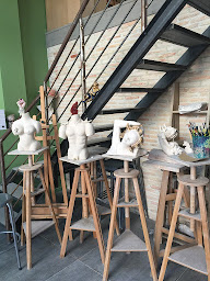 Photo n°3 de Atelier l'île aux Artistes - Cours de Sculpture à Arcachon (Cours de poterie)