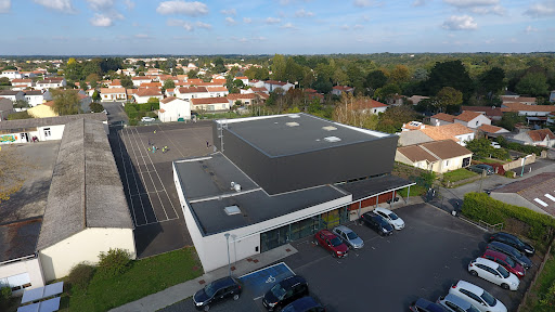 Mixed Private Middle School De La Maine