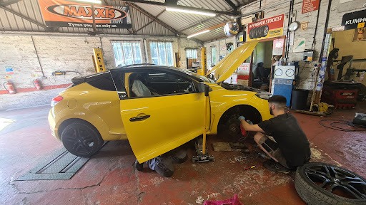 Ddraig Goch Garage - Thumbnail