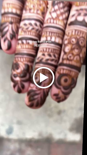 दिल्ली में कुलदीप मेहंदी कलाकार पेशेवर मेहंदी सेवाएं प्रदान करते हैं, जो दुल्हन मेंहदी डिजाइन में… post image