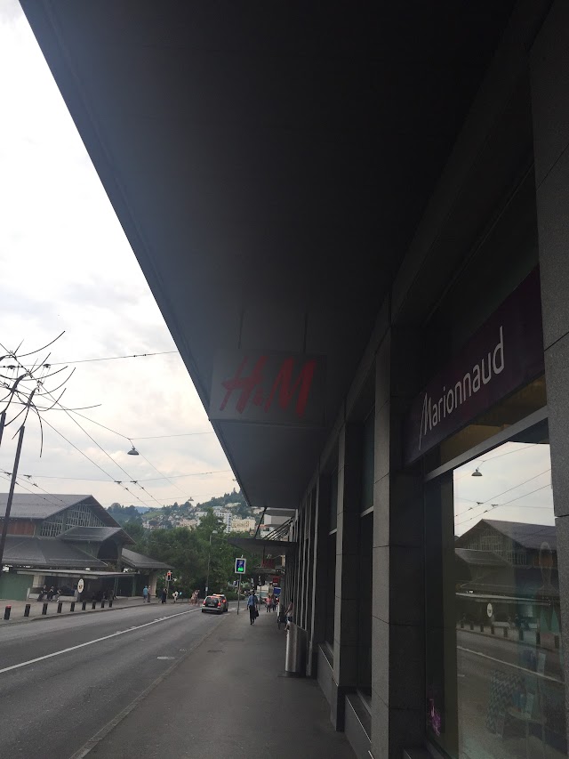 H&M