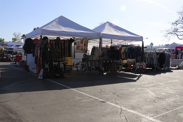 Rose Bowl Flea Market