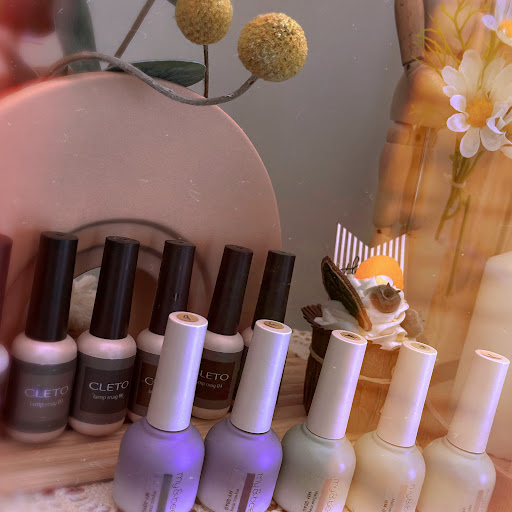 Rabbits nail studio 芮比特美甲評價、營業時間、服務項目、價格 - 專業光療美甲與手繪彩繪