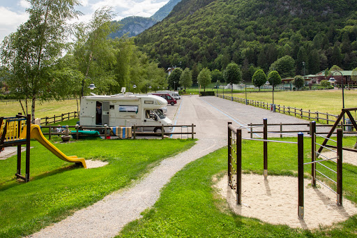 Area Sosta Camper Lago Di Molveno