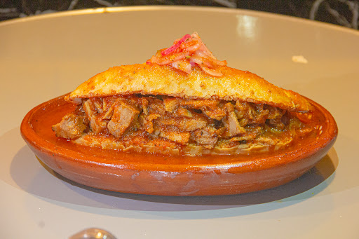 Trio: Tortas Ahogadas y Hamburguesas Gallery - Mexico