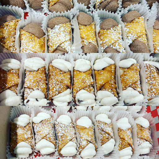 Kootenay Cannoli Desserts