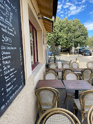 Photo n°16 de Le Resto Châteaufort à Châteaufort (Restaurant français)