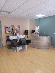 Photo n°21 de Alliance Coiffure à Bagnols-sur-Cèze (Salon de coiffure)