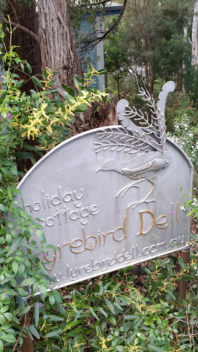 Lyrebird Dell Holiday Cottage - Thumbnail