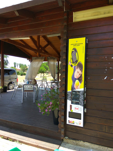 Instalaciones municipales de padel de Villar del Olmo - Thumbnail