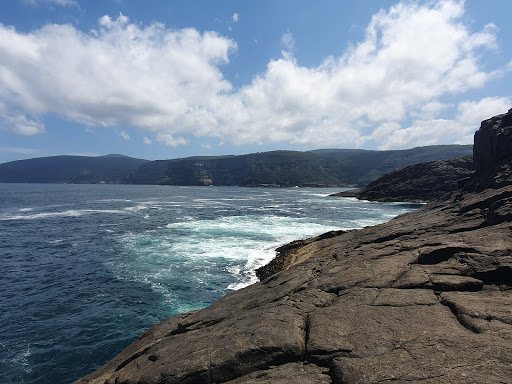 Maingon Blowhole - Thumbnail