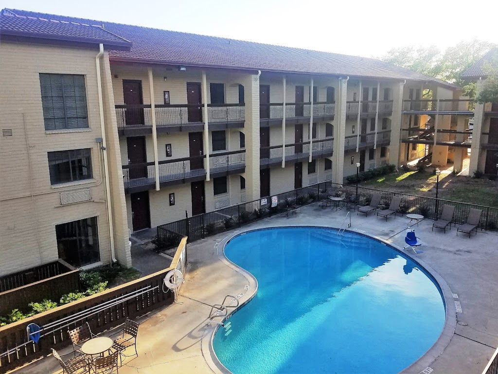 Red Roof Inn & Suites Houston Hobby Airport