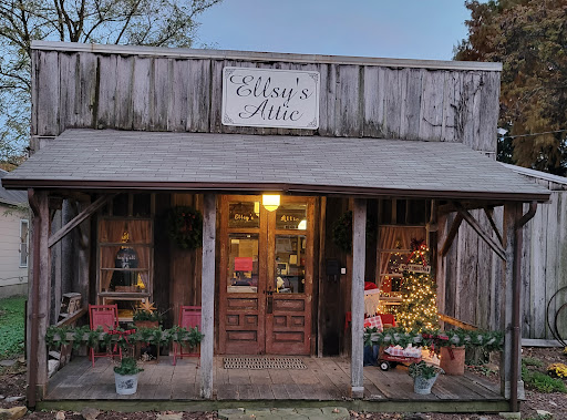 Ellsy's Attic - Visual