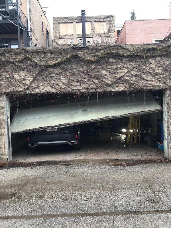 Roberts Garage Door Professionals of Chicago