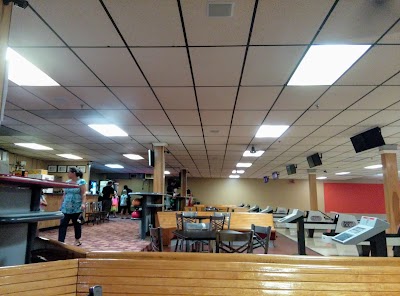 Pines Plaza Lanes