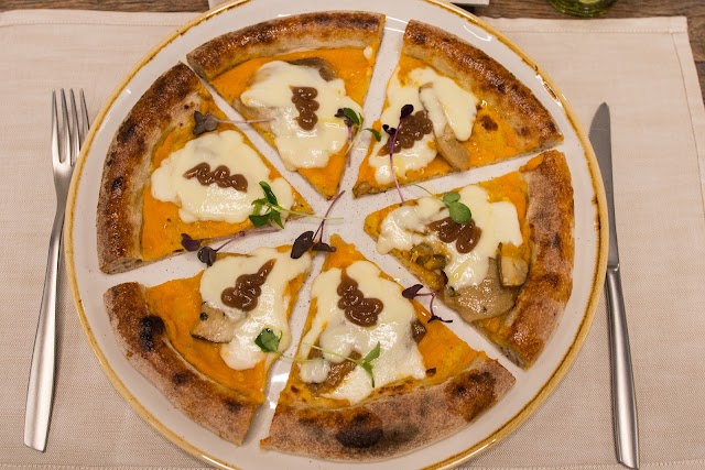 Roco's Lab - Pizza. Food