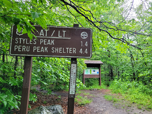 Long Trailhead Parking