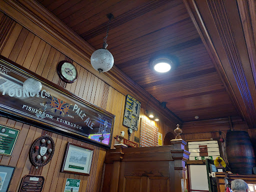 Staggs (The Volunteer Arms) Logo