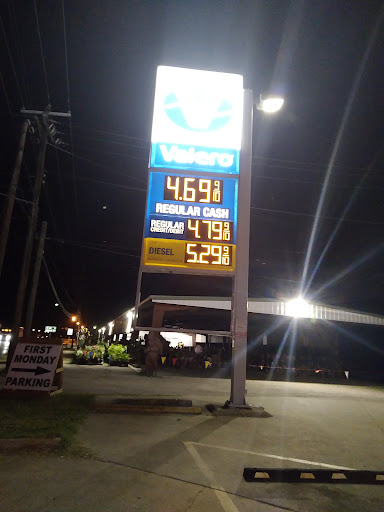 Mr D's Valero Gallery - United States