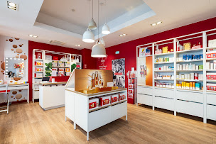 Photo n°18 de Boutique Outlet Clarins à Serris (Institut de spa et bien-être)