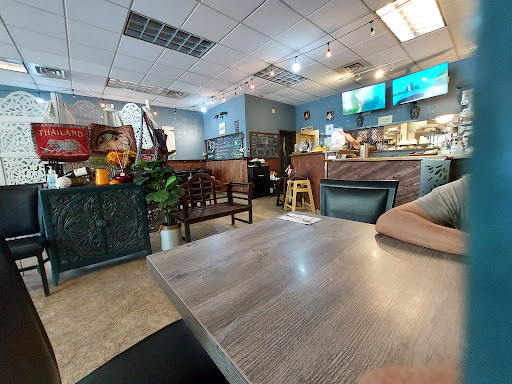 Ploy Thai Bistro - Visual