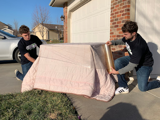 Little Apple Moving Company LLC