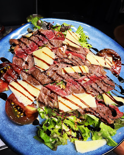 Photo 1 - Querrien Burgers
