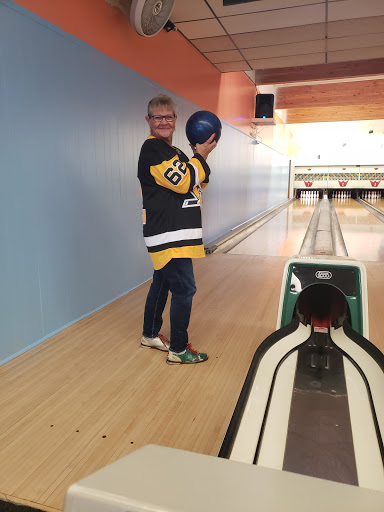 Oakes Bowling Lanes - Thumbnail