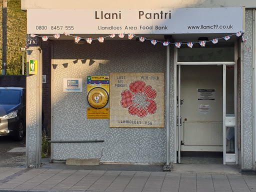 Llani Pantri - Thumbnail