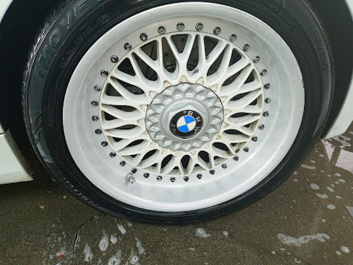 Chuy's Car Wash and detailing services - Thumbnail