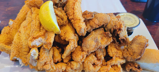 Peck's Seafood Restaurant Gallery - United States