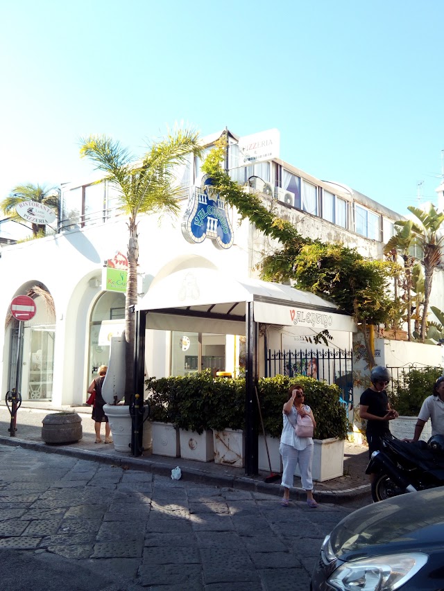 Valentino Club
