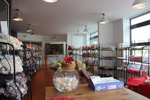 Photo n°28 de Nougat Doulce France à Montélimar (Magasin de bonbons)