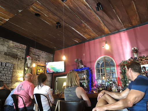 Levon's - Visual