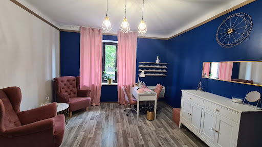 Salon Kosmetyczny ""PAZURY Z GRUBEJ RURY""