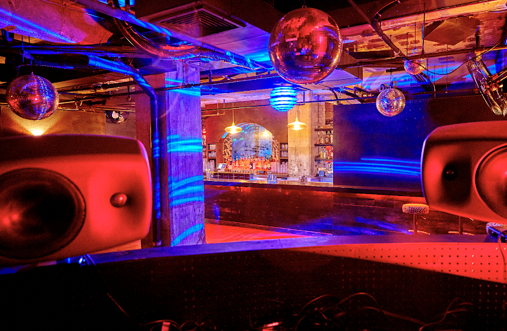 Cafe Balearica by null