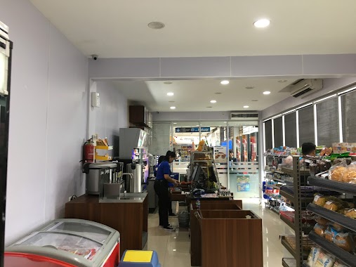 Lawson Stasiun Sudirman, Author: Airlangga Jati Kusuma