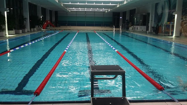 Schwimmhalle Anton-Saefkow-Platz