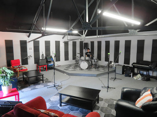 Sub Pressure Studios - Visual