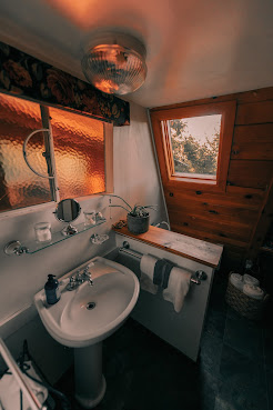 Treehouse A-frame by null