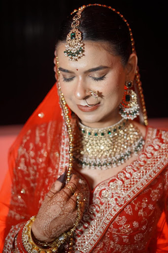 Along with professional Bridal Makeup, we also offer Hair Spa, Hair Botox, Hydra Facial, Nail Ext… post image
