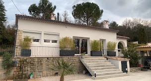 Photo n°3 de Ravalement De Façade Renobat à Aubagne (Travaux généraux)